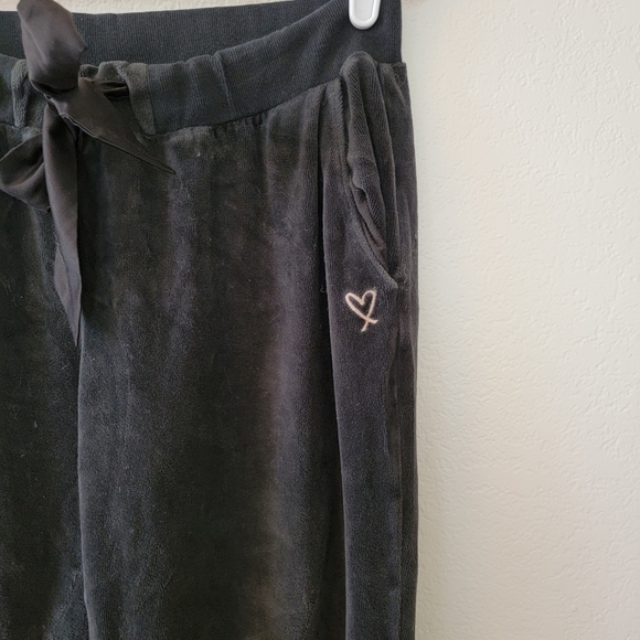 Victoria's Secret Black Velour Jogger Size M - Picture 9 of 9